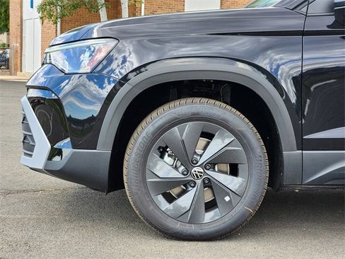 New 2025 Volkswagen Taos S image 9