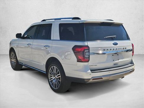 Used 2022 Ford Expedition Limited image 9