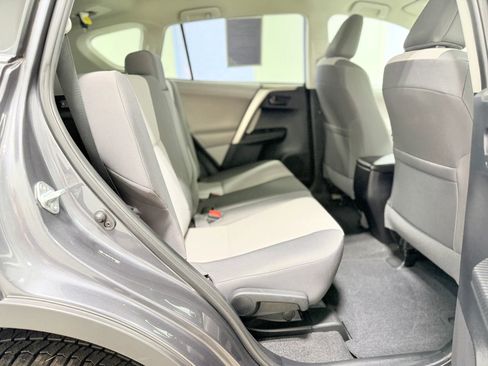 Used 2013 Toyota RAV4 LE image 31