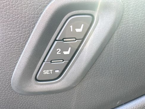 Used 2025 Honda Pilot Elite image 10