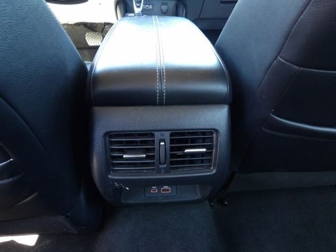 Used 2020 Nissan Altima 2.0 Platinum FWD image 22
