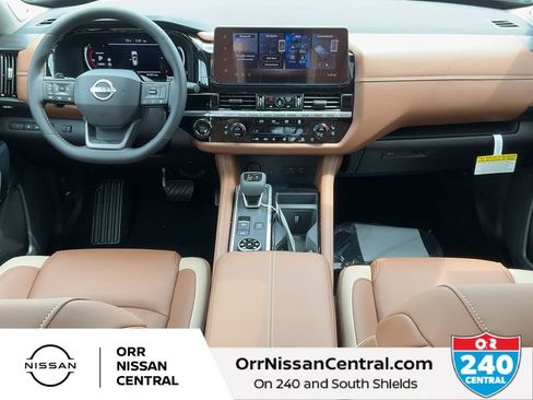 New 2026 Nissan Pathfinder Platinum image 16