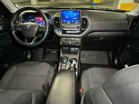 Used 2023 Ford Bronco Sport Badlands image 11