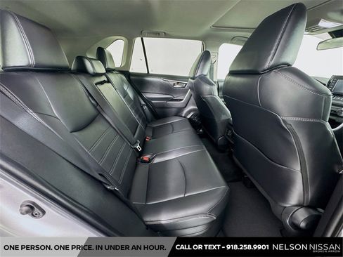 Used 2022 Toyota RAV4 XLE Premium image 25