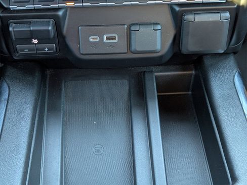 Used 2022 Chevrolet Silverado 2500 High Country w/ Safety Package II image 20