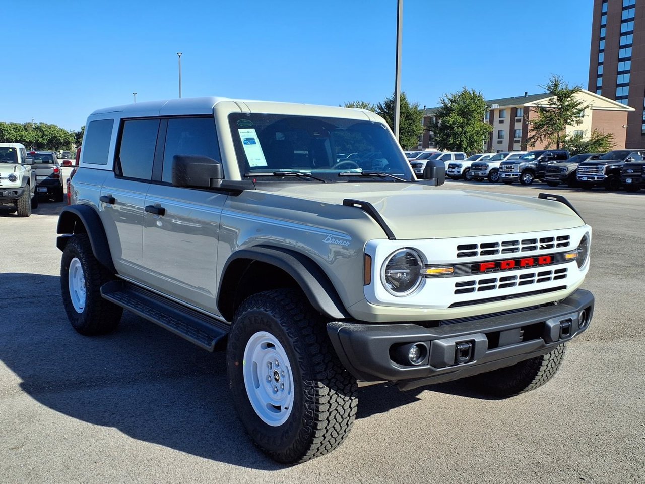 New 2026 Ford Bronco Heritage Edition AWD/4WD image 3