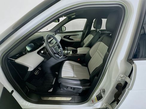 Used 2023 Land Rover Range Rover Evoque R-Dynamic S image 13