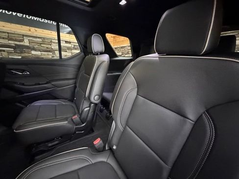 Used 2023 Chevrolet Traverse Premier w/ LPO, Floor Liner Package AWD/4WD image 33