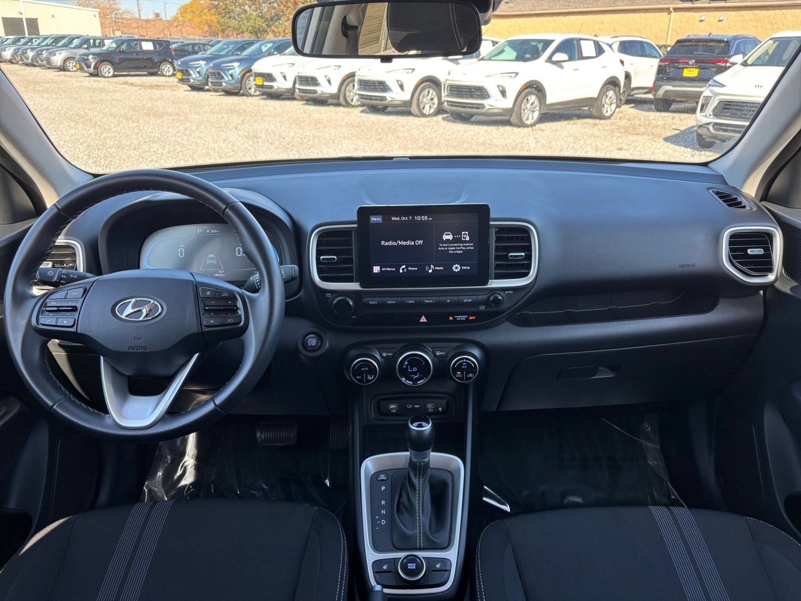 Used 2026 Hyundai Venue SEL FWD image 33