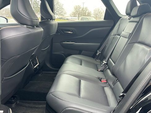 Used 2025 Toyota Crown Signia w/ Advanced Technology Package image 11