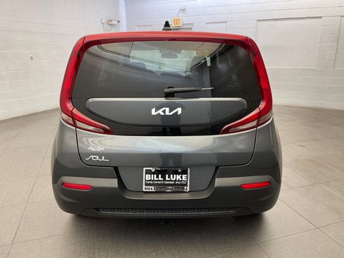 Used 2022 Kia Soul LX FWD image 8