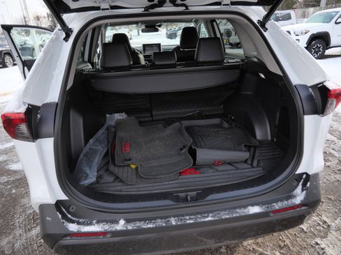 Certified 2022 Toyota RAV4 TRD Off-Road image 19