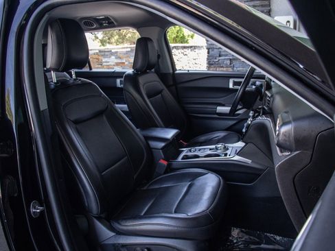 Used 2023 Ford Explorer Limited w/ Equipment Group 301A image 19