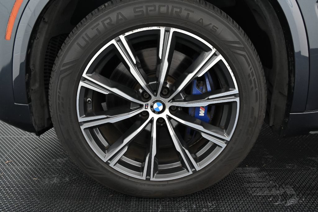 Used 2020 BMW X5 M50i w/ Premium Package AWD/4WD image 47