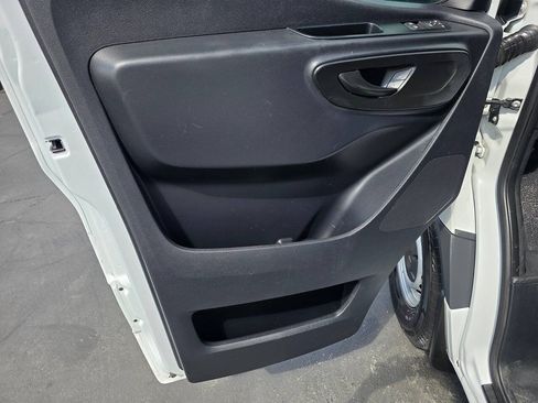 Used 2021 Mercedes-Benz Sprinter 2500 image 19
