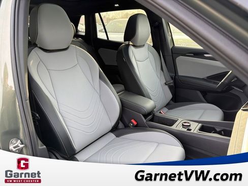 New 2026 Volkswagen Tiguan SE R-Line image 32