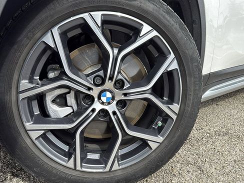 Used 2022 BMW X1 xDrive28i w/ Premium Package image 9