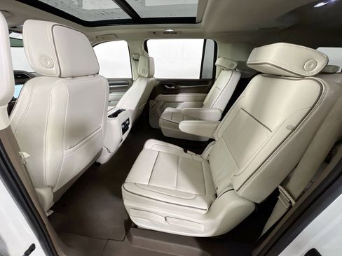 Used 2022 GMC Yukon XL Denali image 25