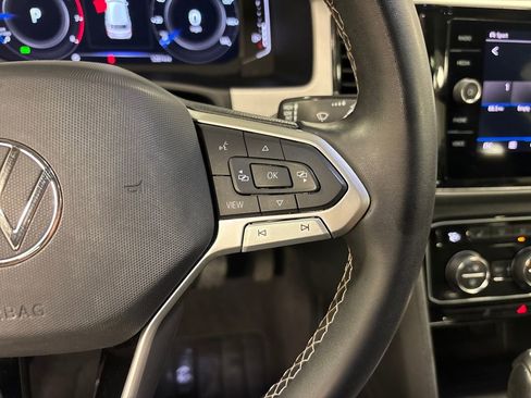 Used 2022 Volkswagen Atlas SE image 33