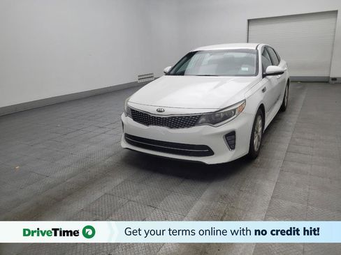 Used 2018 Kia Optima S FWD image 1