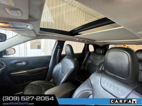 Used 2019 Jeep Cherokee Limited AWD/4WD image 18
