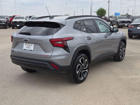 Used 2026 Chevrolet Trax RS w/ Driver Confidence Package image 3