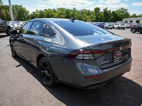 Used 2025 Honda Accord SE image 4
