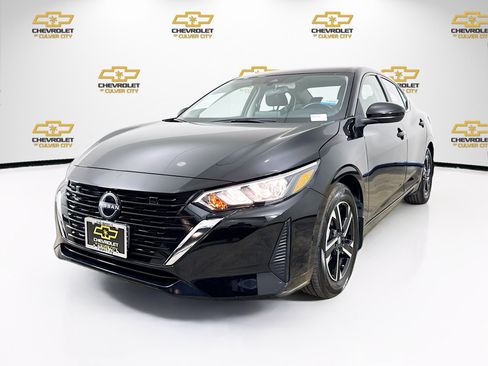 Used 2025 Nissan Sentra SV w/ All-Weather Package FWD image 3
