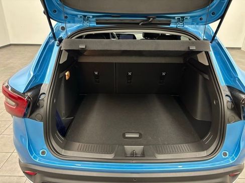 New 2026 Chevrolet Trax LT w/ Driver Confidence Package FWD image 7