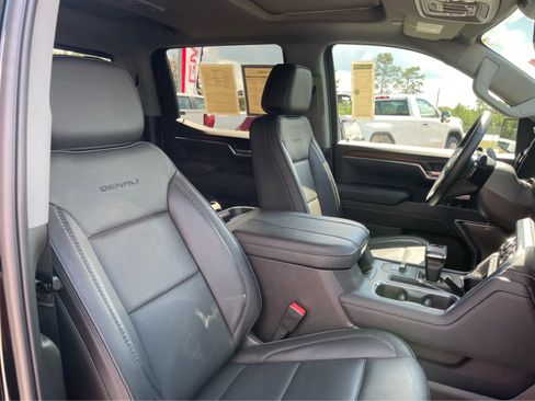 Used 2025 GMC Sierra 1500 Denali AWD/4WD image 26