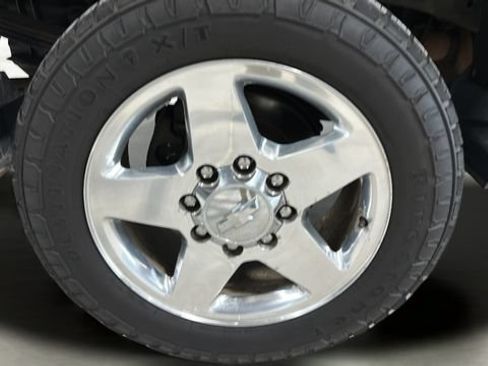 Used 2019 Chevrolet Silverado 2500 LTZ w/ Vortec Plus Package AWD/4WD image 45