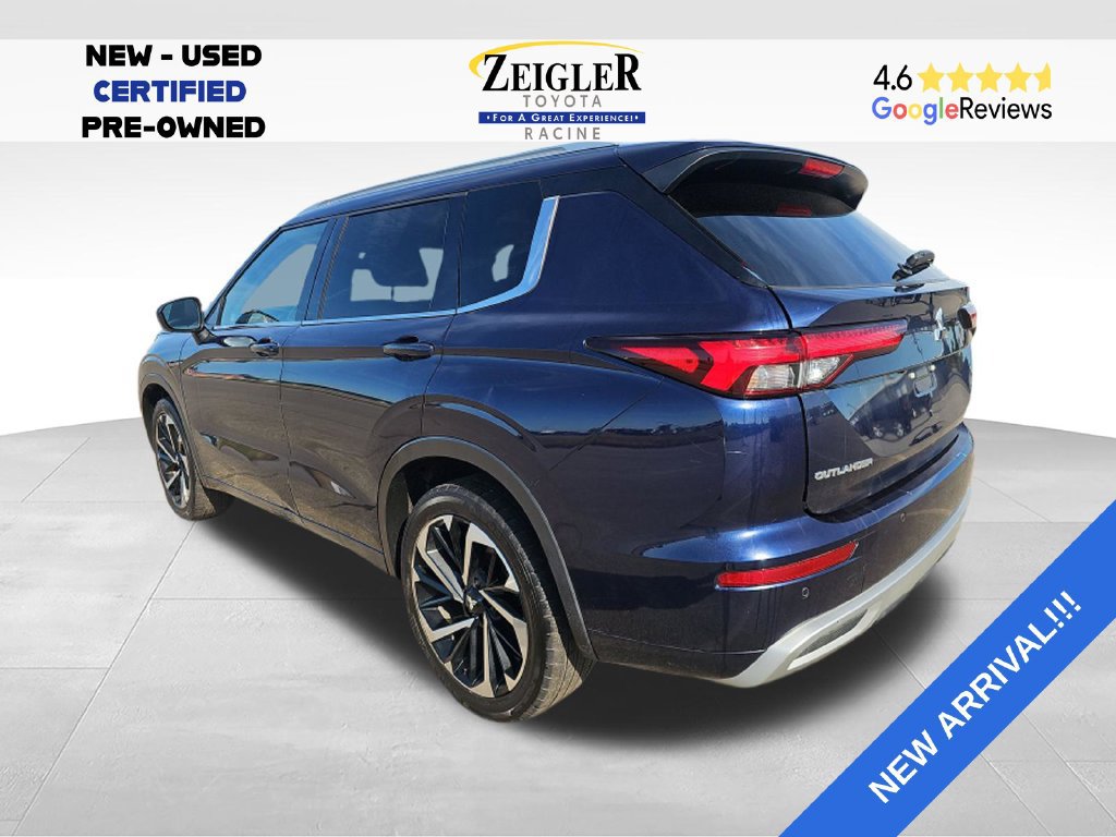 Used 2023 Mitsubishi Outlander SEL FWD image 2