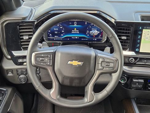 Used 2024 Chevrolet Silverado 1500 High Country w/ High Country Premium Package AWD/4WD image 18
