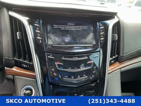 Used 2019 Cadillac Escalade Premium Luxury RWD image 16