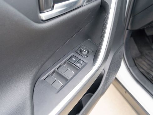 Used 2025 Toyota RAV4 Limited w/ Advanced Technology Package AWD/4WD image 18