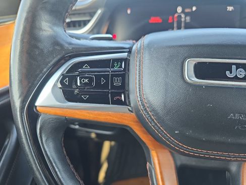 Used 2021 Jeep Grand Cherokee L Summit AWD/4WD image 18