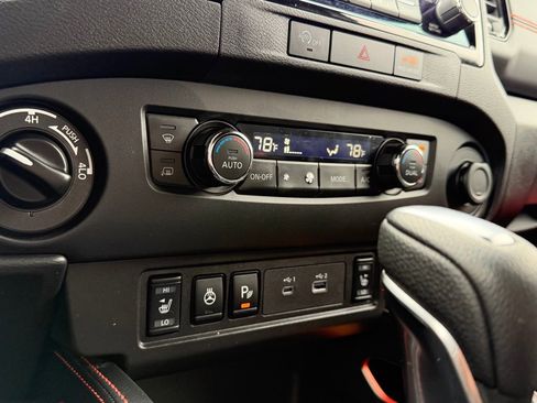 Used 2023 Nissan Frontier PRO-4X w/ Pro Convenience Package image 26