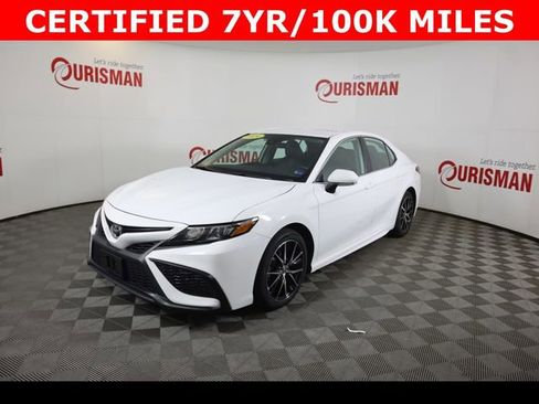 Used 2024 Toyota Camry SE image 4
