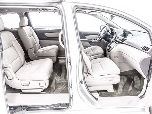 Used 2015 Honda Odyssey Touring Elite image 33