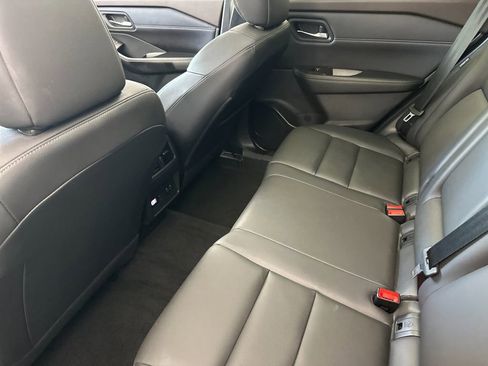 Used 2023 Nissan Rogue SL w/ SL Premium Package FWD image 11