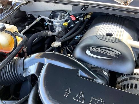 Used 2004 GMC Yukon XL SLT w/ Preferred Equipment Group image 31