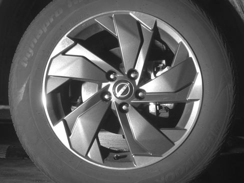 Used 2025 Nissan Rogue SV image 13