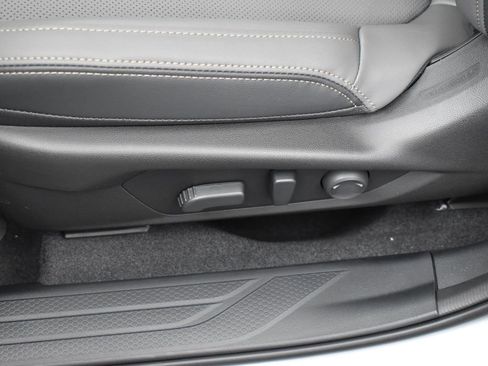 New 2026 Subaru Outback Limited image 11