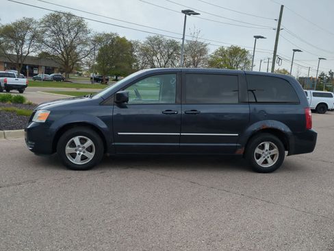 Used 2008 Dodge Grand Caravan SXT FWD image 5