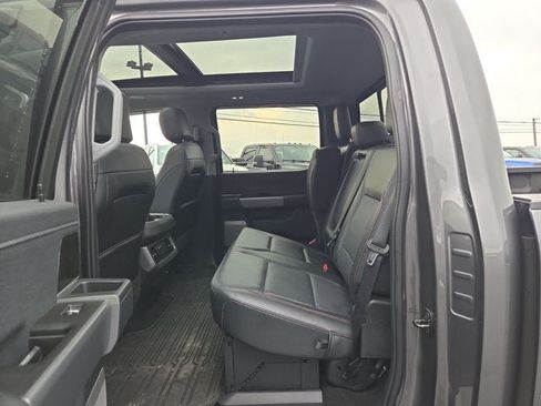 Used 2023 Ford F250 Lariat w/ Lariat Ultimate Package AWD/4WD image 13
