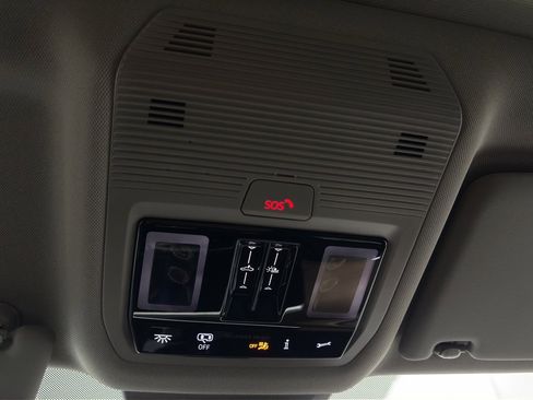 New 2026 Volkswagen Atlas SE image 24