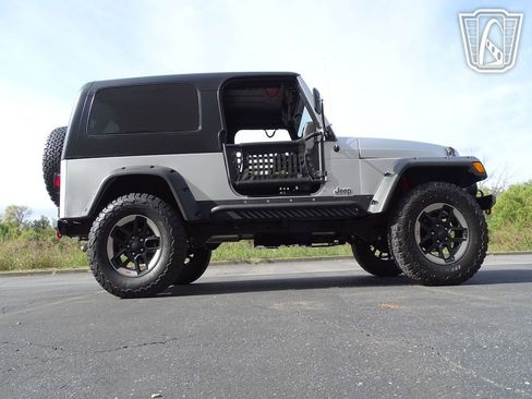 Used 2005 Jeep Wrangler Unlimited image 20