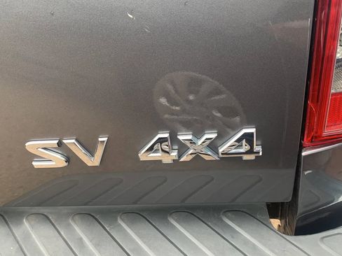Used 2018 Nissan Frontier SV AWD/4WD image 10