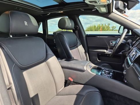 Used 2020 Rolls-Royce Ghost image 22