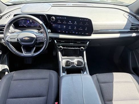 Used 2024 Chevrolet Traverse LT AWD/4WD image 10